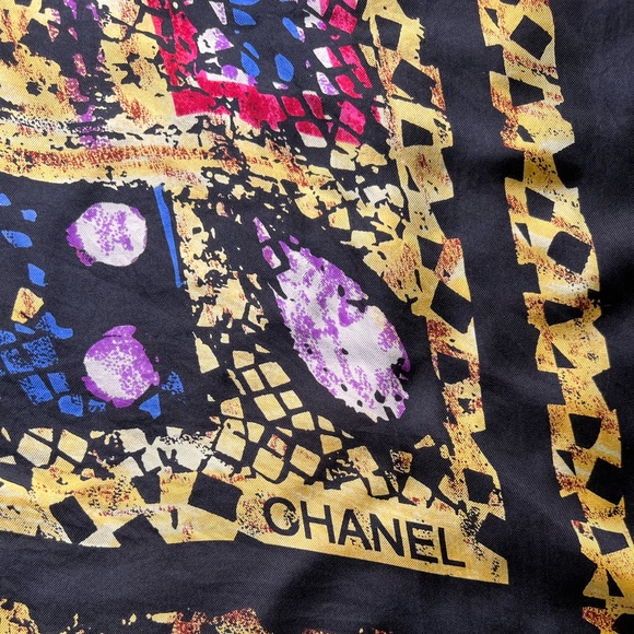 Chanel scarf/wrap. 100% Silk. Made in Italy. Large 50” by 51”. - Picture 10 of 16